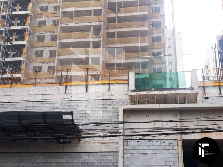 Fornecimento e instalação de visor de vidro Aquavision® e Guarda-Corpo em Vidro