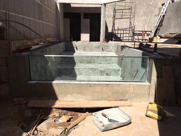 piscina-de-vidro-area-de-lazer-bonfim-technical-group-tg-1