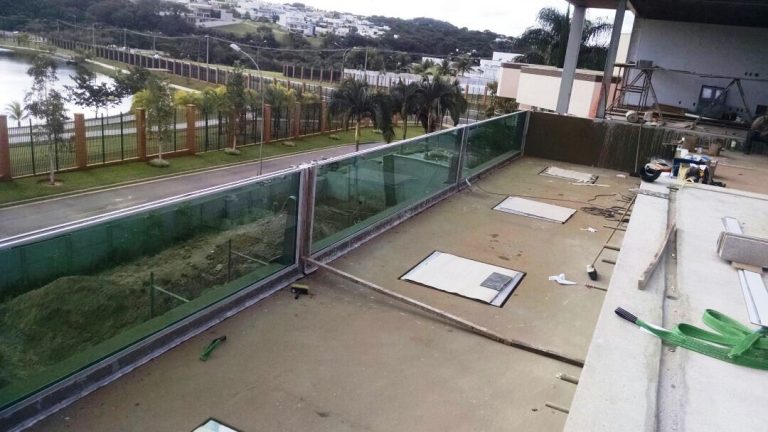 piscina-de-vidro-eron-dalastra-technical-group-tg-1