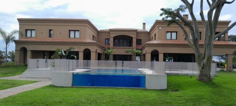 PISCINA DE VIDRO AQUAVISION - PISCINA CHEIA - LA SEREMA