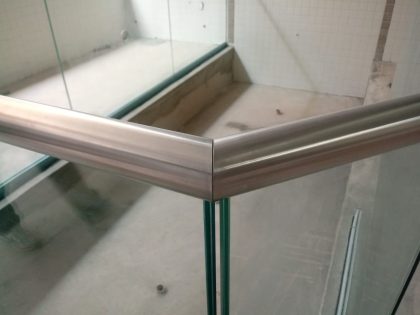 Deixe todos boquiabertos com o seu projeto. O Guarda-Corpo totalmente de vidro by TG | TECHNICAL GROUP é a solução mais econômica em vidro. A leveza facilita o manuseio e instalação do sistema, poupando  tempo e garantindo um excelente resultado!