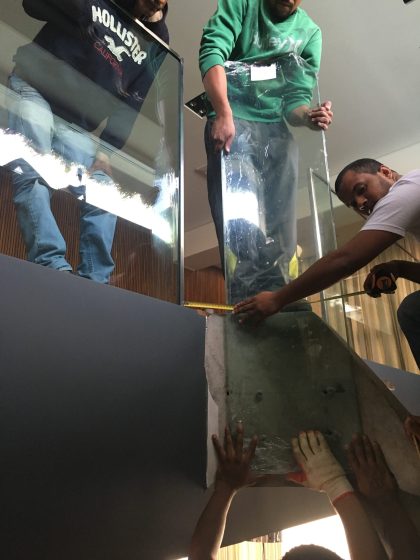 Deixe todos boquiabertos com o seu projeto. O Guarda-Corpo totalmente de vidro by TG | TECHNICAL GROUP é a solução mais econômica em vidro. A leveza facilita o manuseio e instalação do sistema, poupando  tempo e garantindo um excelente resultado!