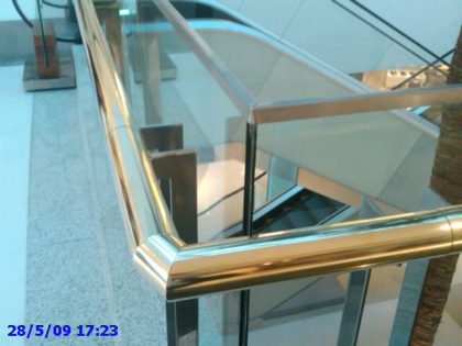 Deixe todos boquiabertos com o seu projeto. O Guarda-Corpo totalmente de vidro by TG | TECHNICAL GROUP é a solução mais econômica em vidro. A leveza facilita o manuseio e instalação do sistema, poupando  tempo e garantindo um excelente resultado!