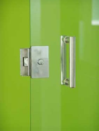 Especializada em envidraçamentos especiais e líder nacional no desenvolvimento de soluções e projetos estruturais em vidro, a TG | TECHNICAL GROUP destaca-se pela capacidade de executar projetos de forma única e exclusiva. Desenvolve projetos e obras em parceria com os principais escritórios de arquitetura e construtoras do país.