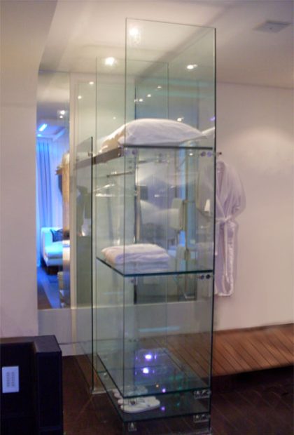 Especializada em envidraçamentos especiais e líder nacional no desenvolvimento de soluções e projetos estruturais em vidro, a TG | TECHNICAL GROUP destaca-se pela capacidade de executar projetos de forma única e exclusiva. Desenvolve projetos e obras em parceria com os principais escritórios de arquitetura e construtoras do país.