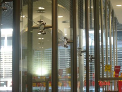 Especializada em envidraçamentos especiais e líder nacional no desenvolvimento de soluções e projetos estruturais em vidro, a TG | TECHNICAL GROUP destaca-se pela capacidade de executar projetos de forma única e exclusiva. Desenvolve projetos e obras em parceria com os principais escritórios de arquitetura e construtoras do país