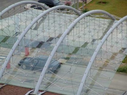 Especializada em envidraçamentos especiais e líder nacional no desenvolvimento de soluções e projetos estruturais em vidro, a TG | TECHNICAL GROUP destaca-se pela capacidade de executar projetos de forma única e exclusiva. Desenvolve projetos e obras em parceria com os principais escritórios de arquitetura e construtoras do país